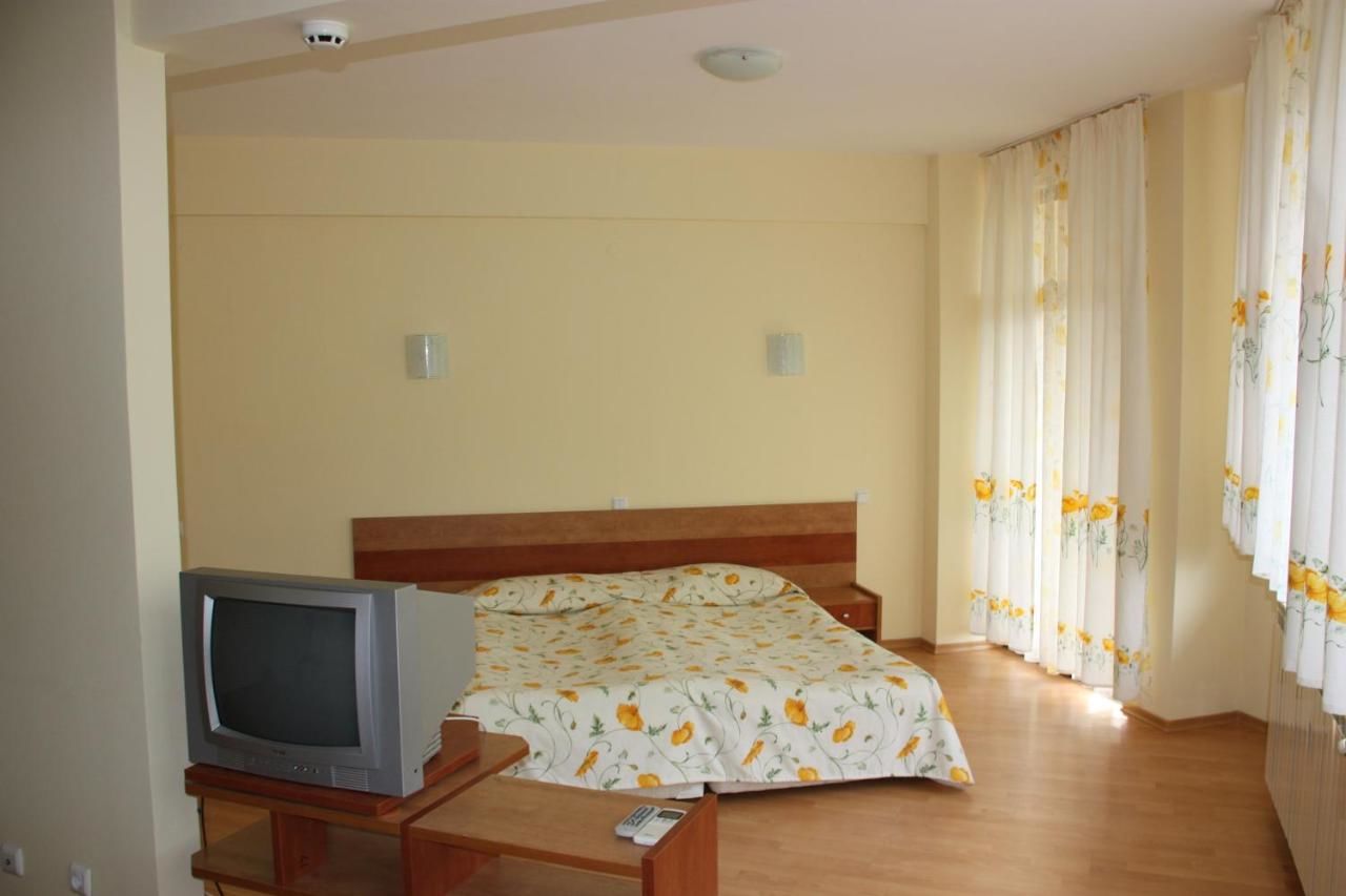 Отель Family Hotel Gorski Kut Рильский монастырь-24