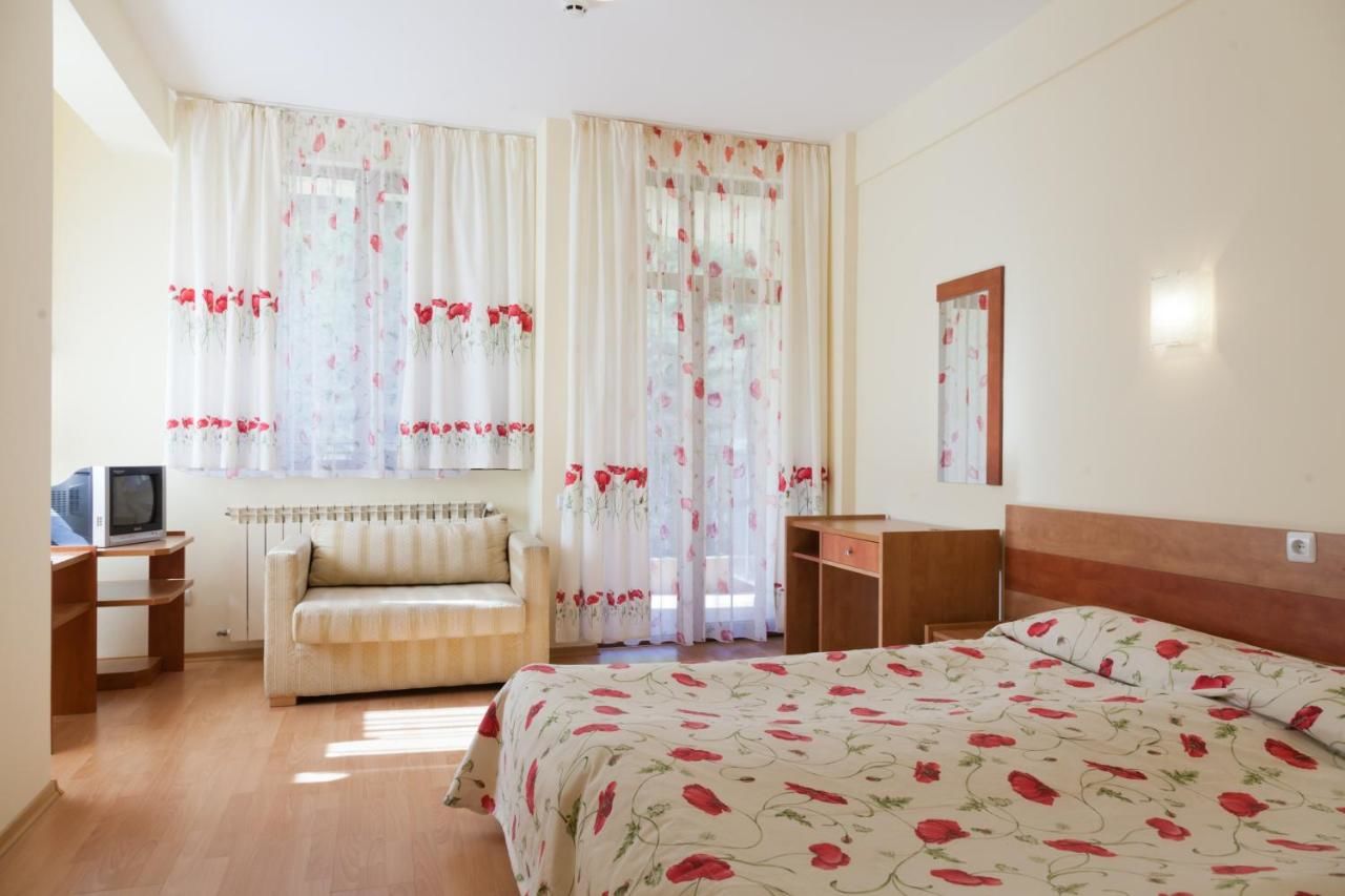 Отель Family Hotel Gorski Kut Рильский монастырь-30