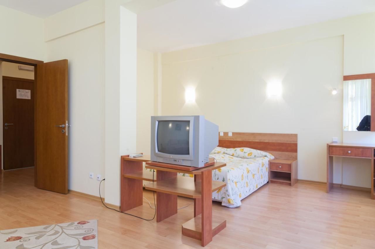 Отель Family Hotel Gorski Kut Рильский монастырь-40